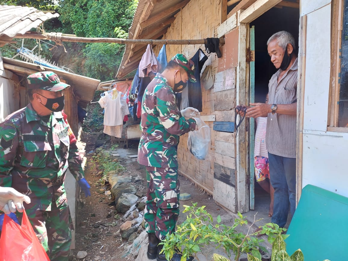 Babinsa Koramil 410-05/TKP Laksanakan Imbauan Prokes