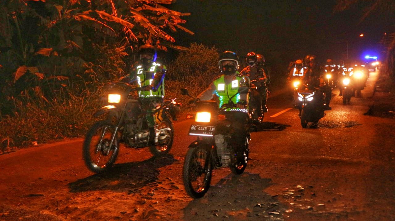 Kapolres dan Dandim Keluyuran Naik Motor