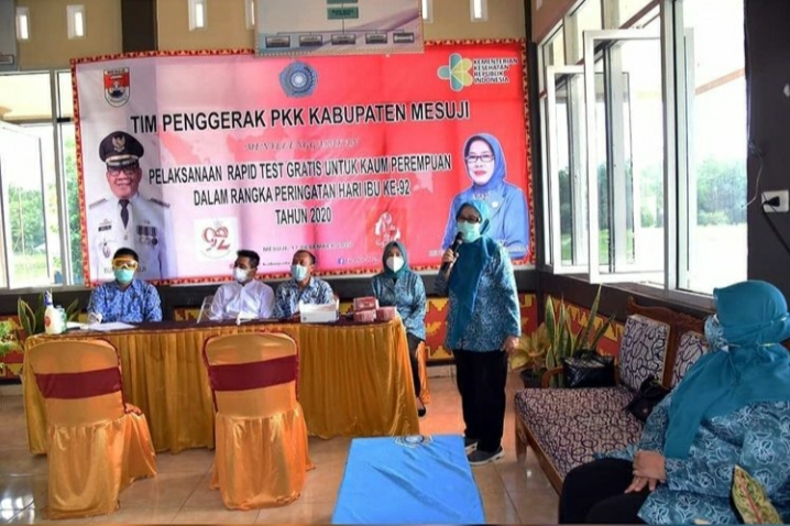 Nelly Wati Saply, Hadiri Kegiatan Rapid Test Gratis untuk Kaum Perempuan