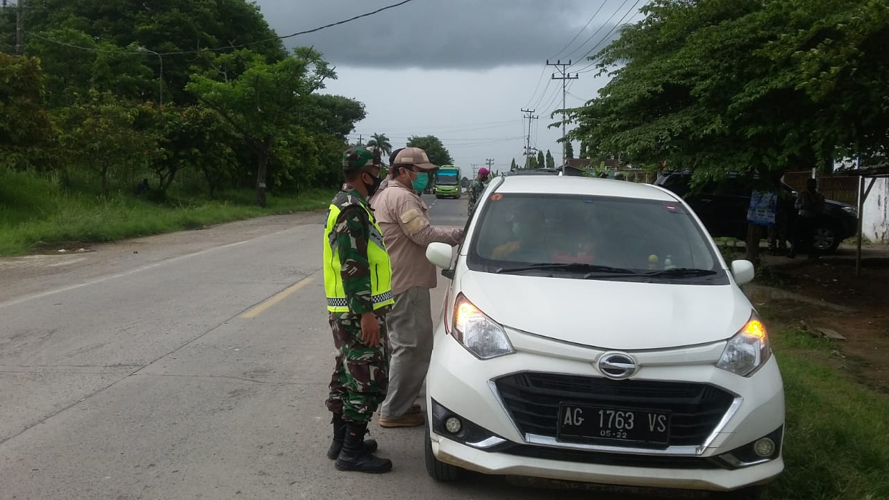 Sejumlah Babinsa Kodim 0410/KBL Laksanakan Pengamanan di Pos Pam Natal dan Tahun Baru