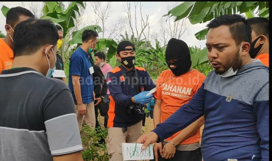 Reka Ulang, Gambarkan Peran Tersangka Kasus Pembunuhan Penjaga Kambing