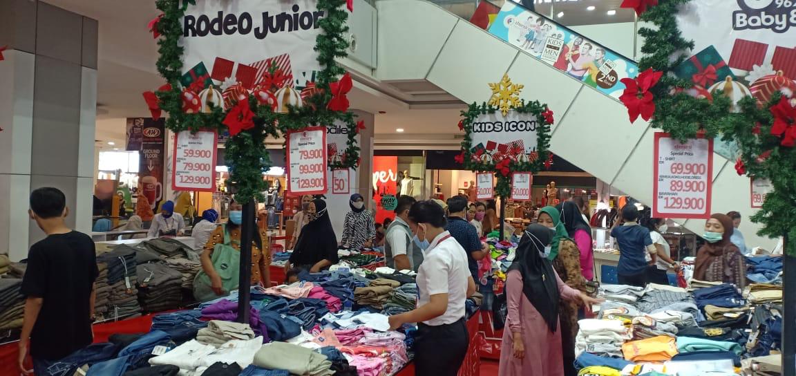 Chistmas Sale di MBK, Ada Diskon hingga 70%