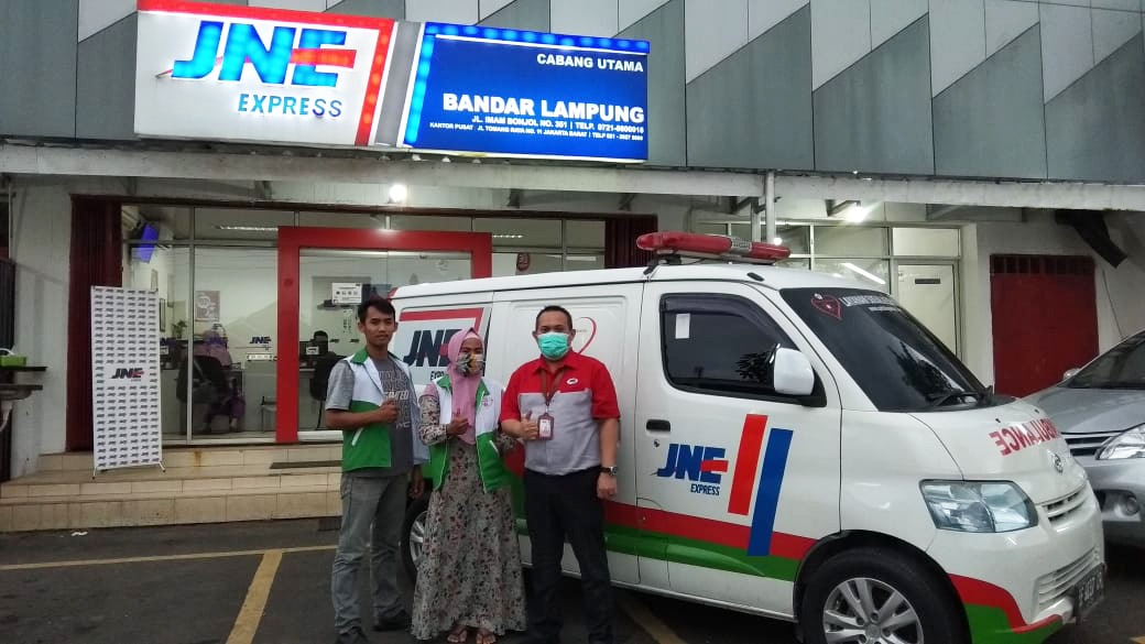 Patut Ditiru, JNE Bandarlampung Gandeng Yayasan Peduli Generasi Sediakan Layanan Ambulans Gratis