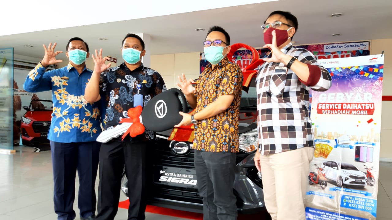 Astra Daihatsu Lampung Ahmad Yani Serahkan Hadiah Utama Gebyar Service Daihatsu