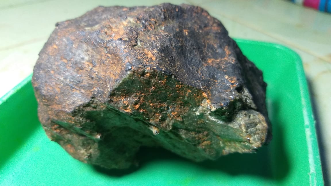 Ya, Tim Itera Pastikan Batu yang Menimpa Rumah Warga di Punggur Adalah Meteorit