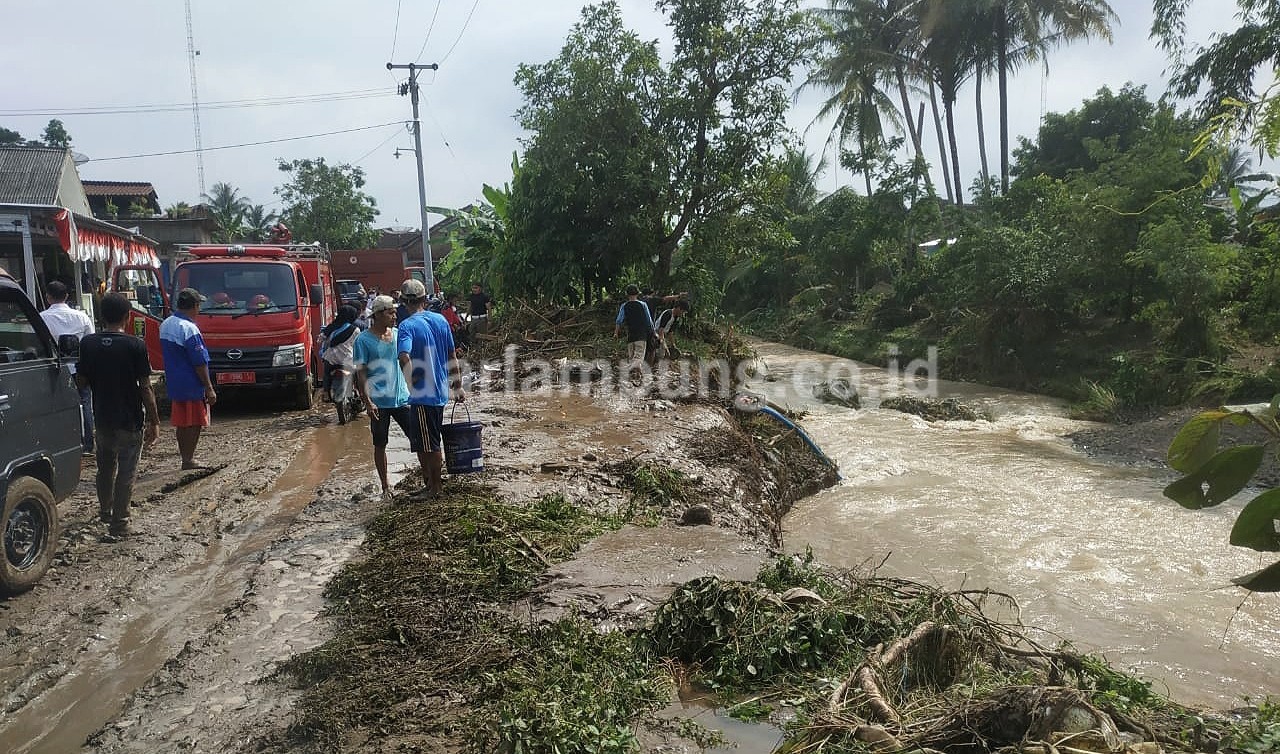 Tinjau Lokasi Banjir, Ini Permintaan Dewan