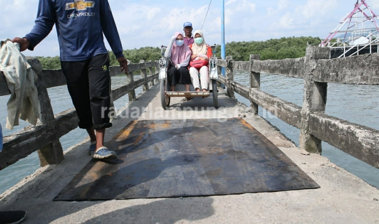Anggarkan Rp2 M untuk Perbaikan Jembatan Pulau Pasaran