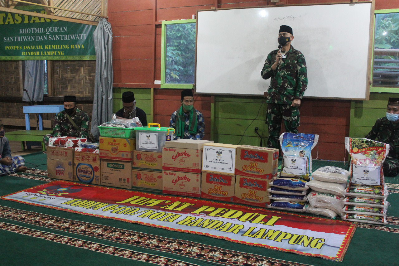 Dandim 0410/KBL Kunjungi Pesantren dan Santuni Anak Yatim