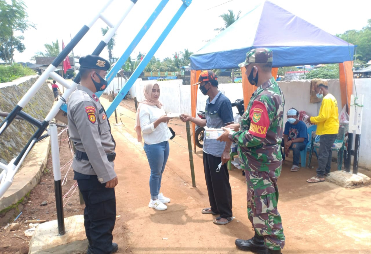 TNI dan Polri Awasi Prokes di Obyek Wisata Kali Medek Lamtim