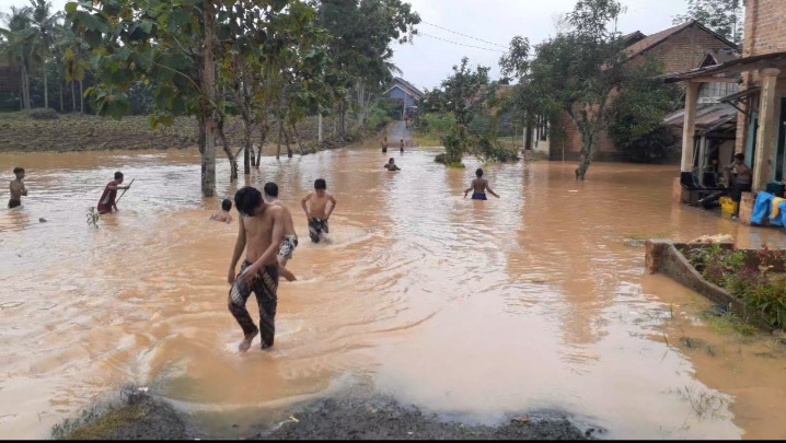 Sejumlah Elemen Pertanyakan Bantuan Penanggulangan Bencana