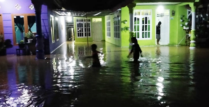 Banjir di Waylima, Ratusan Rumah Terendam