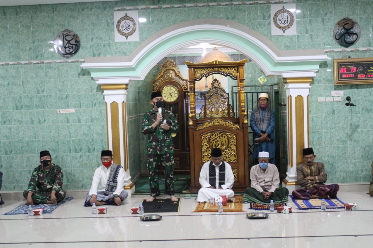 Dandim 0410/KBL Laksanakan Manunggal Subuh Berjamaah