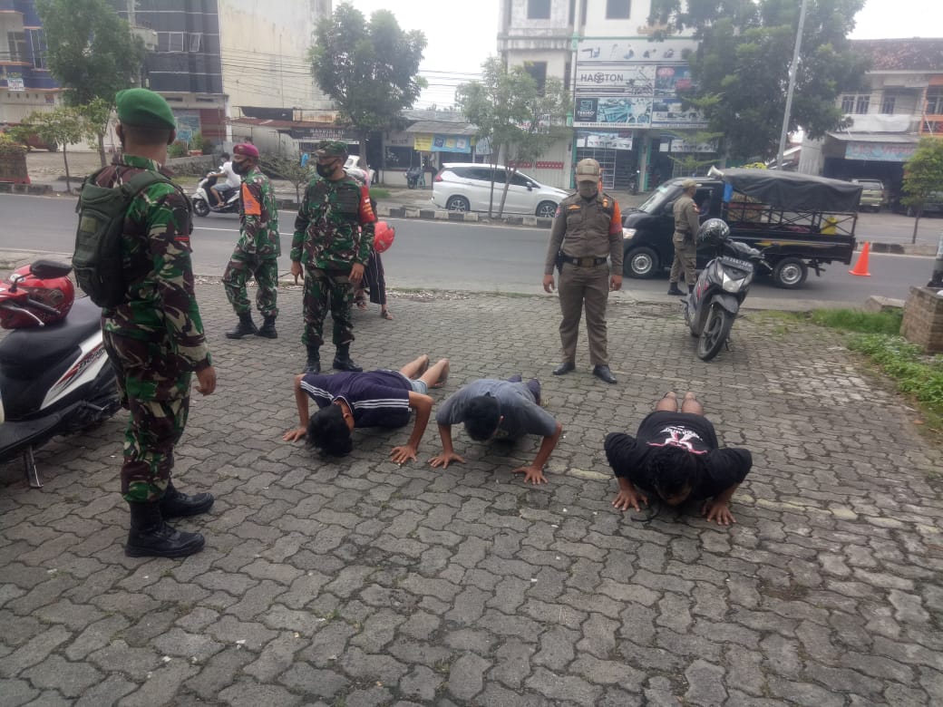 Bersama Gugus Tugas, Kodim 0410/KBL Terus Lakukan Penindakan ke Warga Tak Patuh Prokes