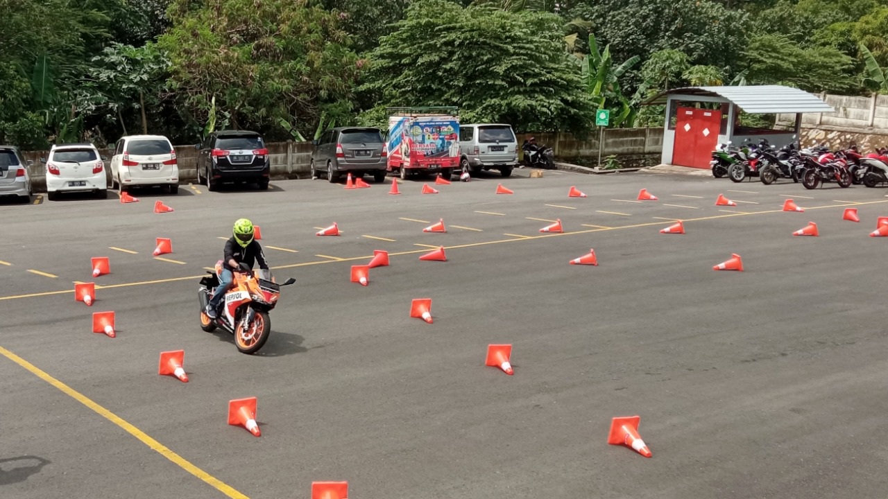 Gelar Riding Test Experience untuk Bikers Community