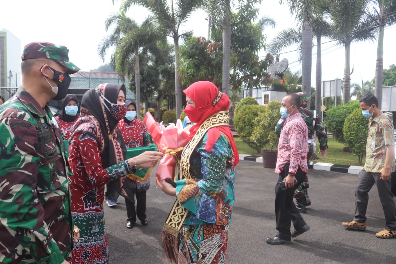 Dandim 0410/KBL Beserta Jajaran Terima Kunjungan Walikota Bandarlampung Eva Dwiana