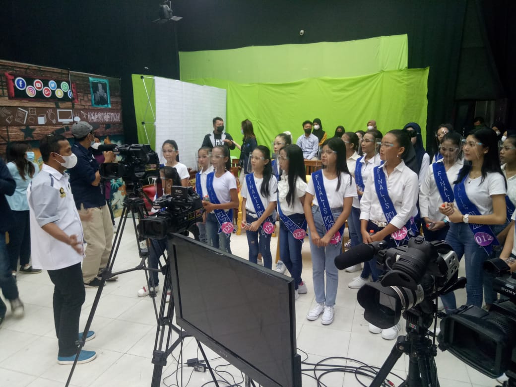 Roadshow Finalis Putri Cilik dan Remaja Asah Jurnalistik dan Presenter ke Radar Lampung