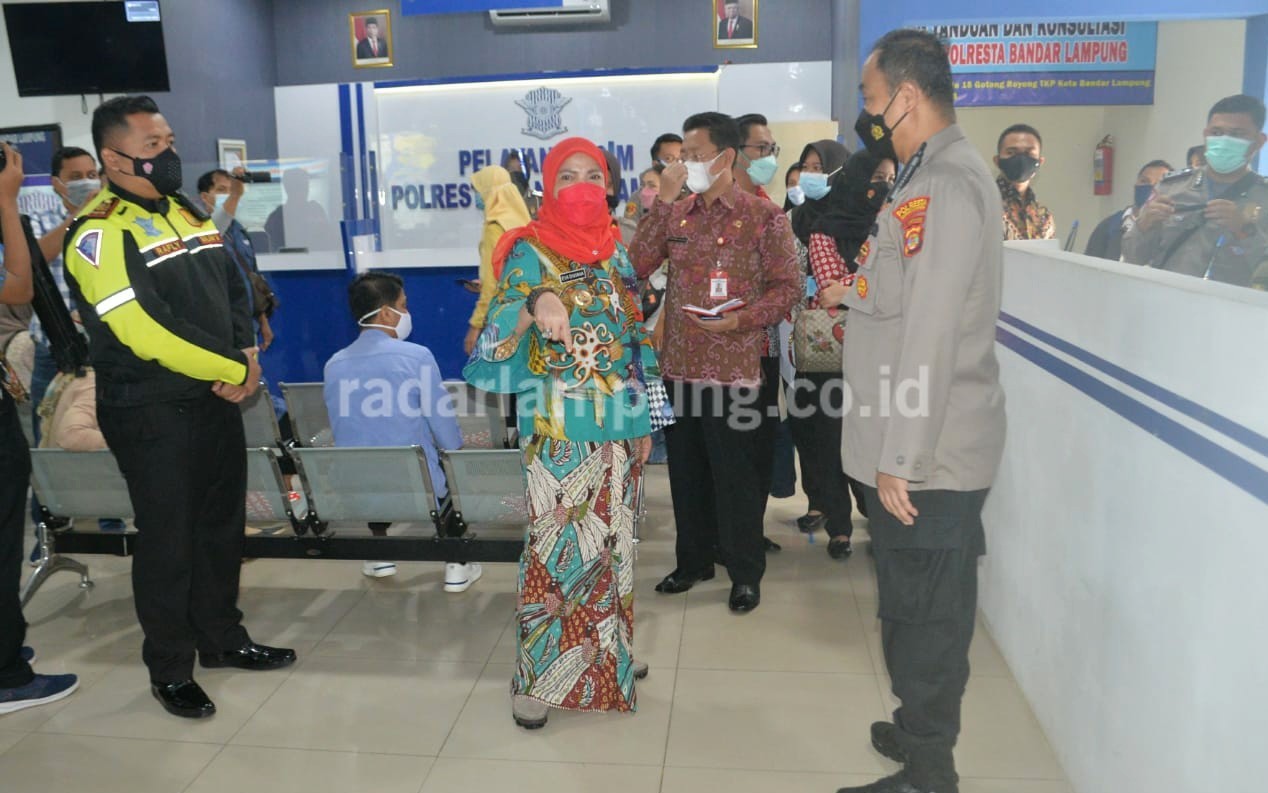 Kunjungi Polresta Bandarlampung, Bunda Eva Bahas Kampung Tangguh