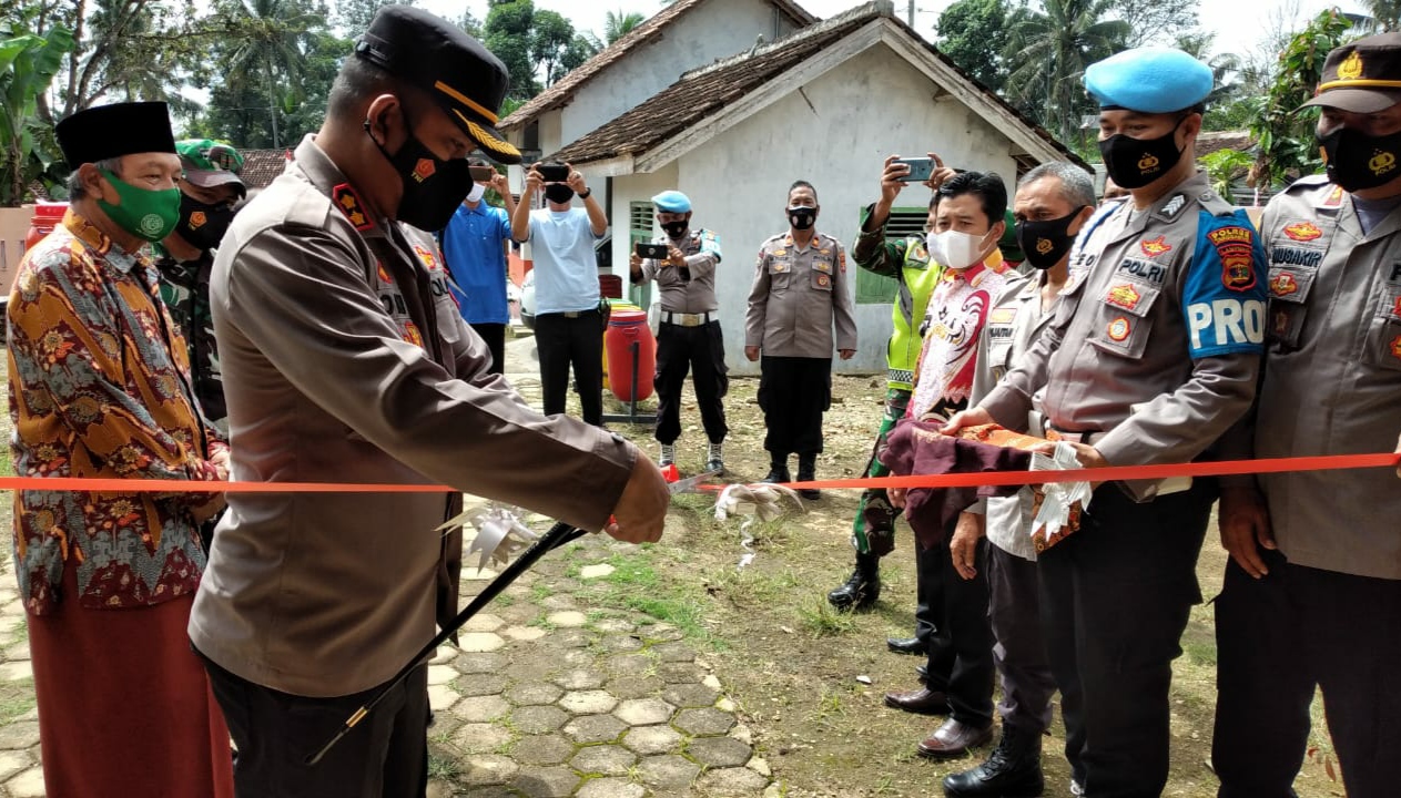 Kapolres Resmikan Kampung Tangguh Nusantara di Pulau Panggung