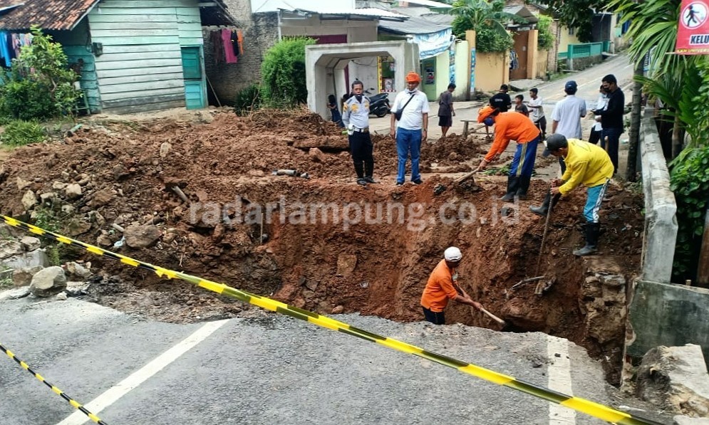 Jembatan Jalan Pajajaran Sedang Diperbaiki, Sementara lewat Jalan Alternatif!