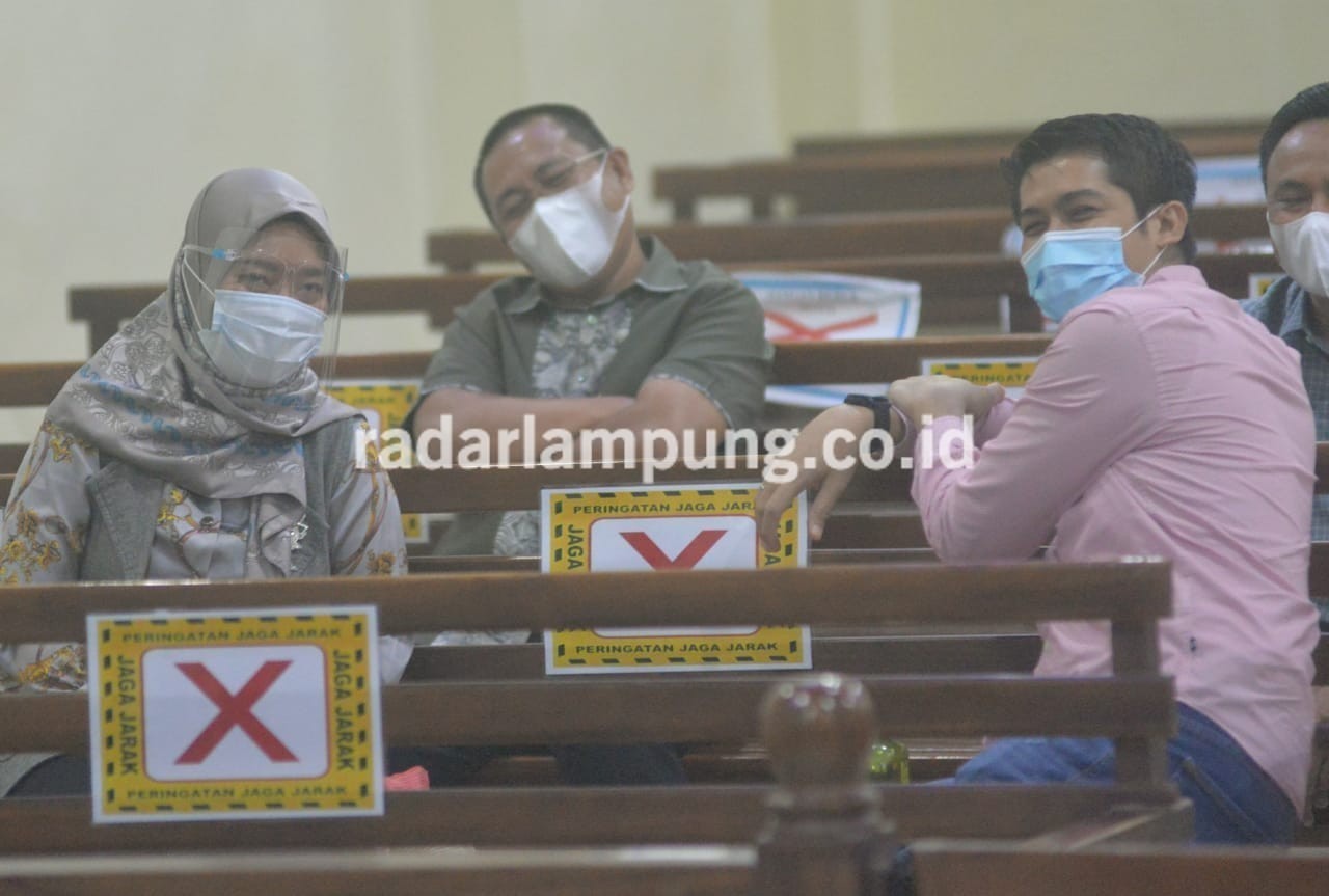 Wagub Nunik Bersaksi di Sidang Fee Proyek Lamteng