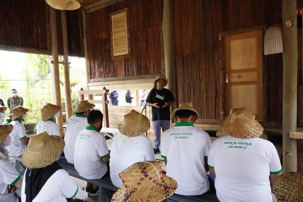 Umar Ahmad Pimpin Field Trip HKTI ke Destinasi Wisata Tubaba