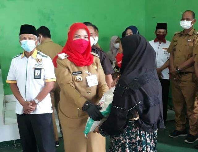 Baznas Kota Salurkan Bantuan Beras untuk Warga Kurang Mampu