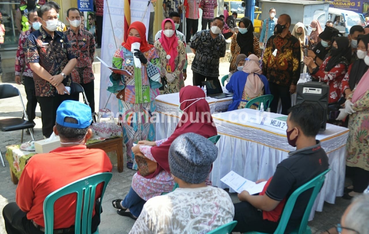 Vaksinasi Covid-19 Sasar 1.100 Pedagang di Bandarlampung