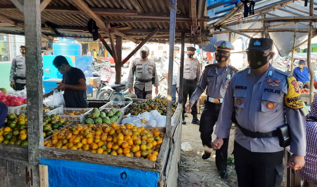 Operasi Yustisi di Pasar Gedongtataan, Ratusan Orang Langgar Prokes