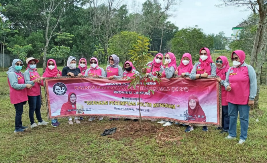 KPPI Lampung Gelar Program Gerakan Perempuan Politik Menanam