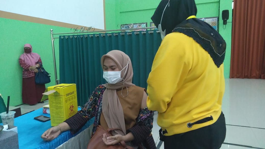 Vaksinasi Guru Tingkat SMA/SMK Ditarget Selesai Akhir Mei