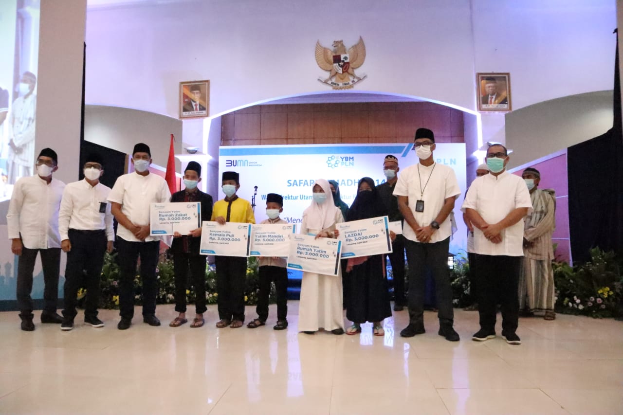 Gelontorkan Rp320 Juta, YBM PLN UID Lampung Santuni Mustahik