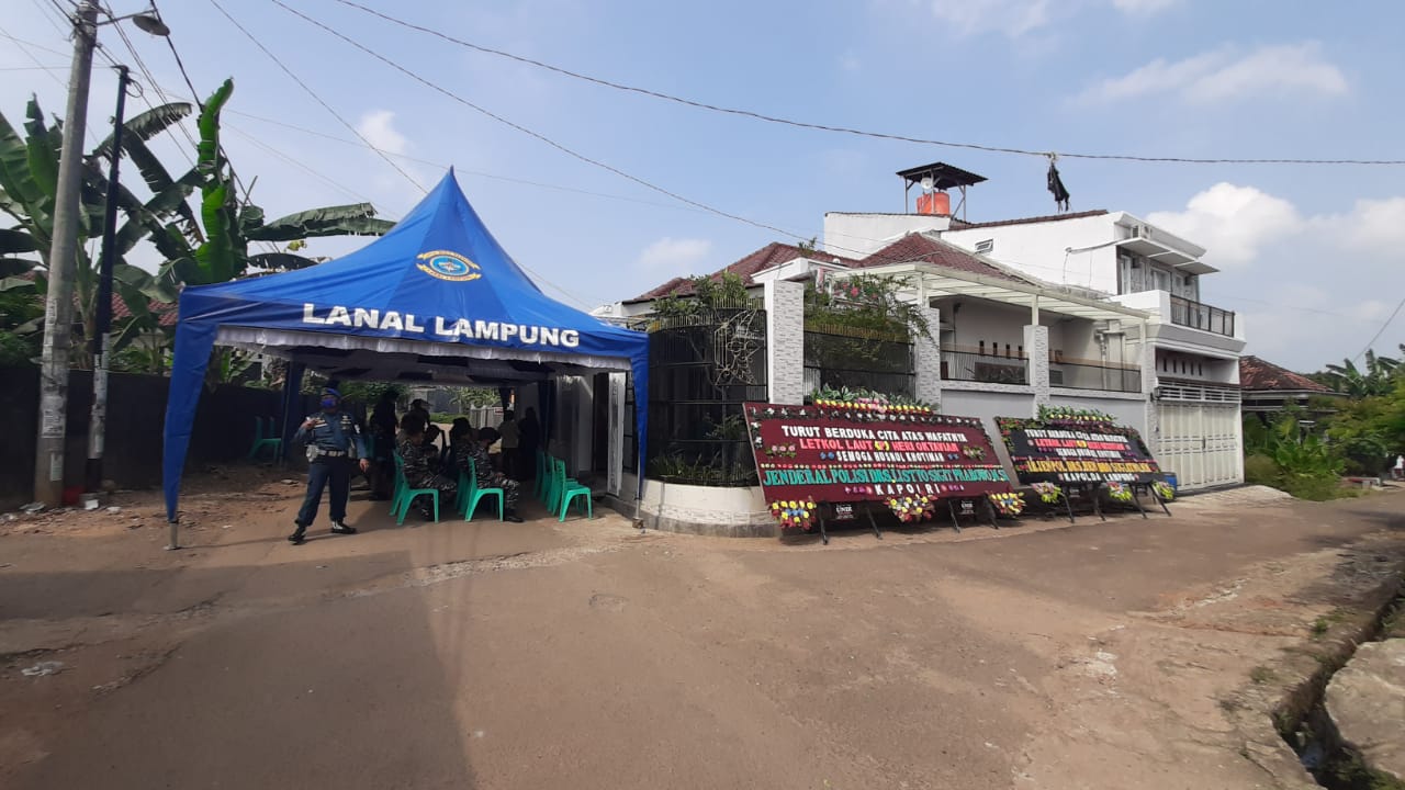 Keluarga Komandan KRI Nanggala 402 di Lampung Bertolak ke Surabaya