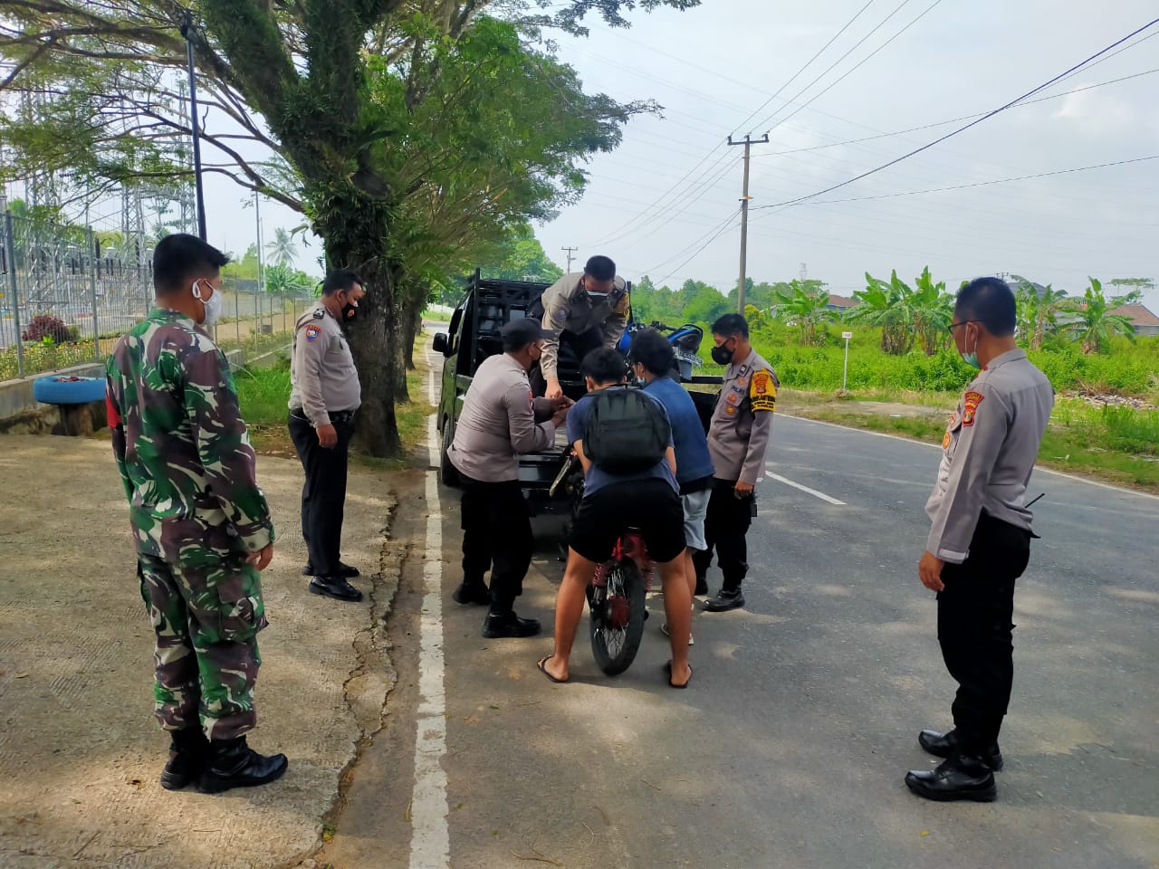 Personel Kodim 0410/KBL Bersama Pihak Kepolisian Razia Balap Liar