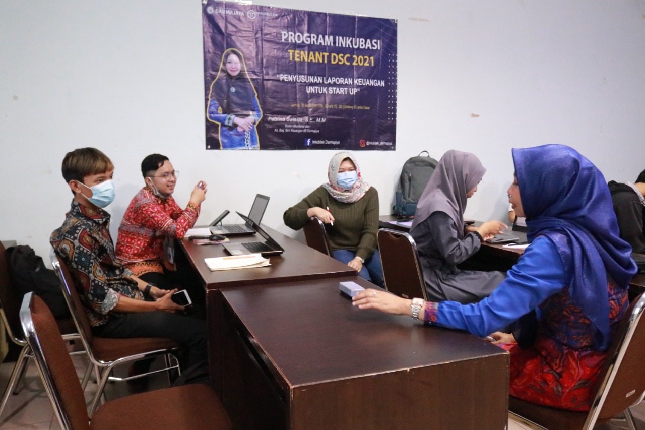 Inkubitek Darmajaya Gelar Pelatihan Manajemen dan Penyusunan Laporan Keuangan Startup