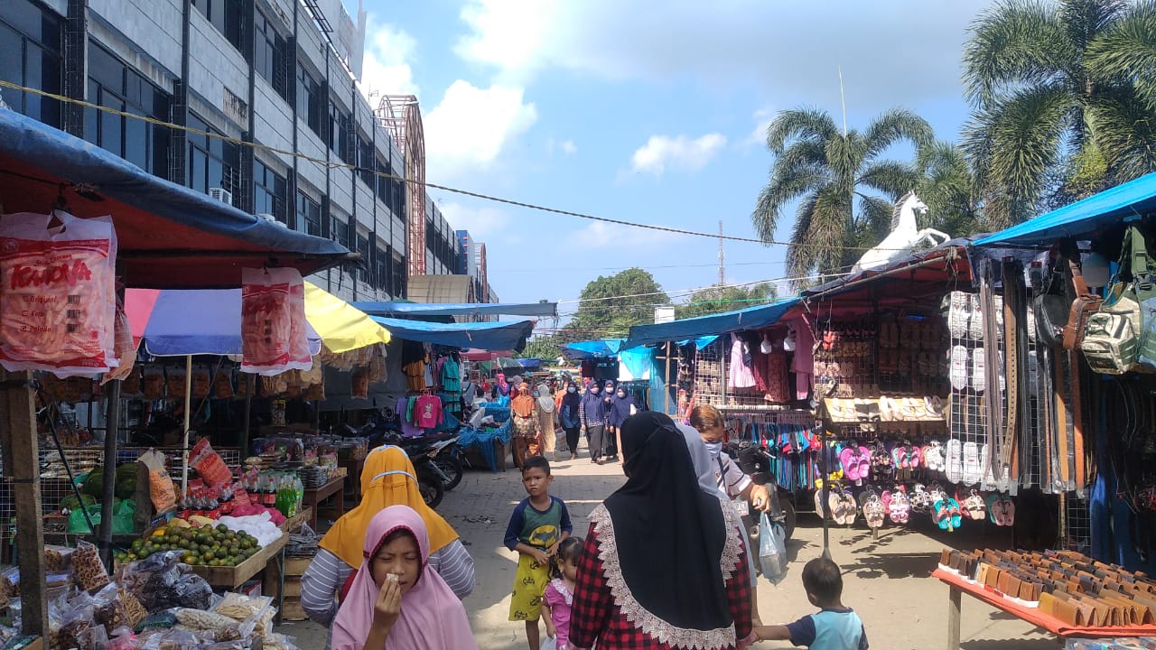 Marak Lapak Liar di Pasar Panjang, Pemilik Ruko Sampaikan Keluhan