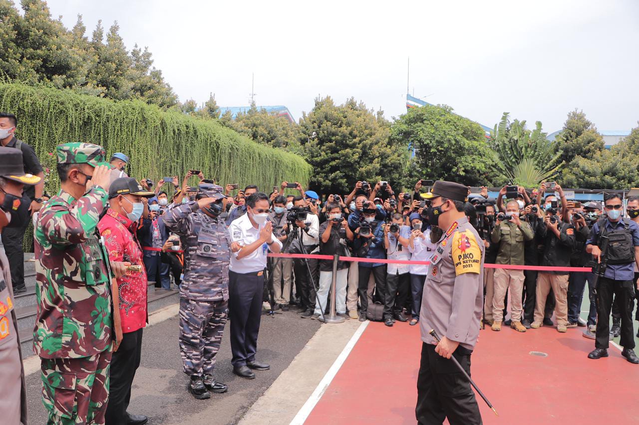 Kapolri, Panglima dan Ketua DPR RI Pantau Penyekatan Mudik di Bakauheni