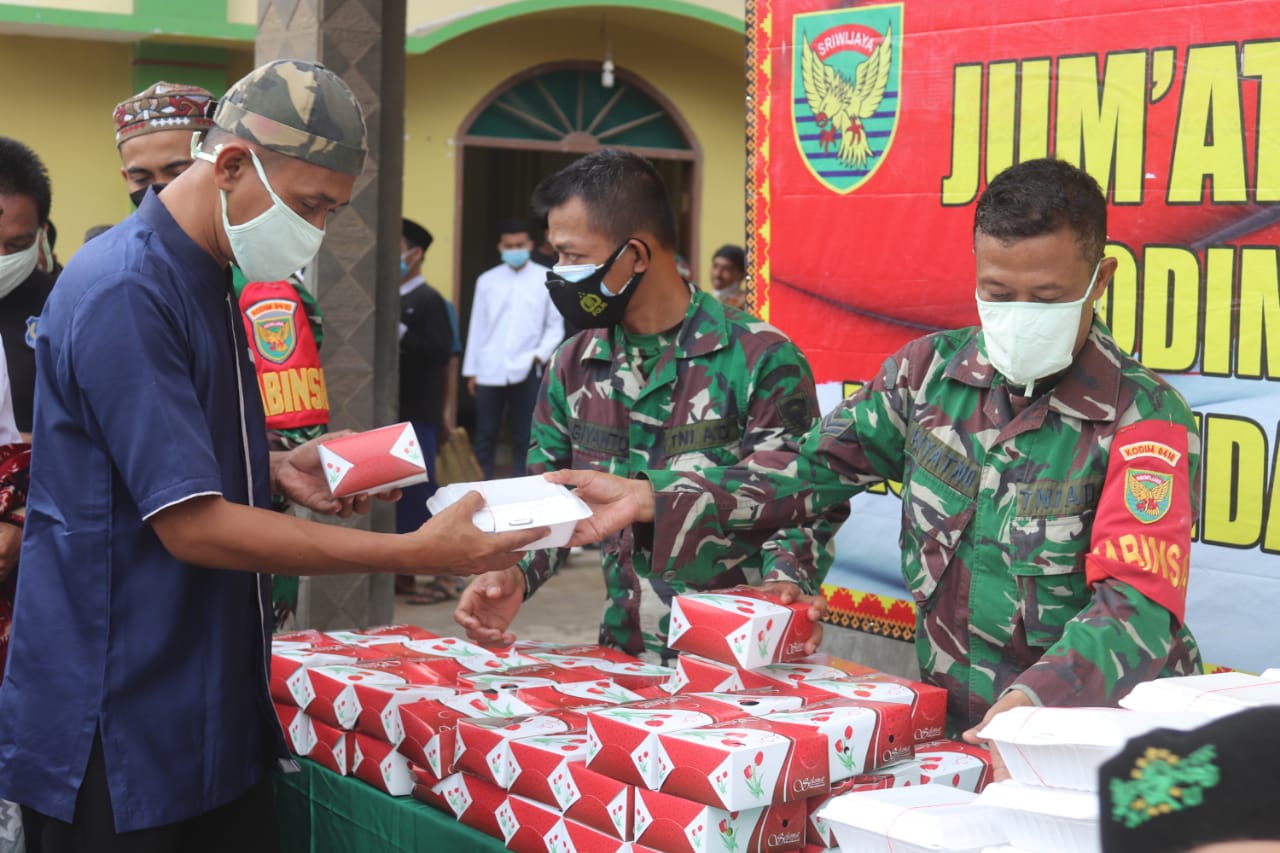 Jajaran Kodim 0410/KBL Laksanakan Jumat Peduli