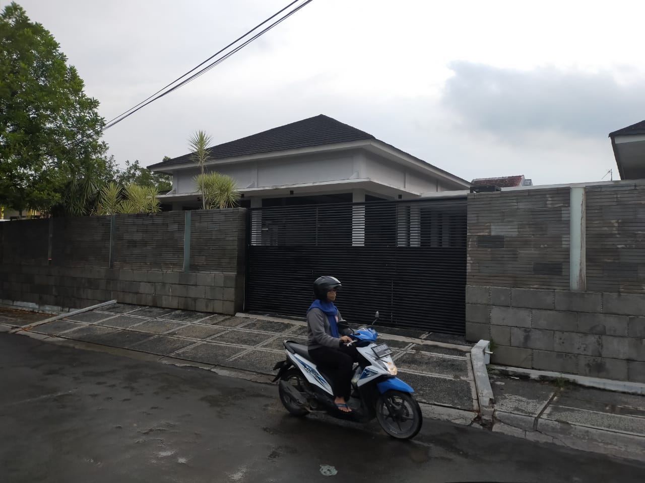 KPK Geledah Rumah Wakil Ketua DPR Azis Syamsudin di Jakarta