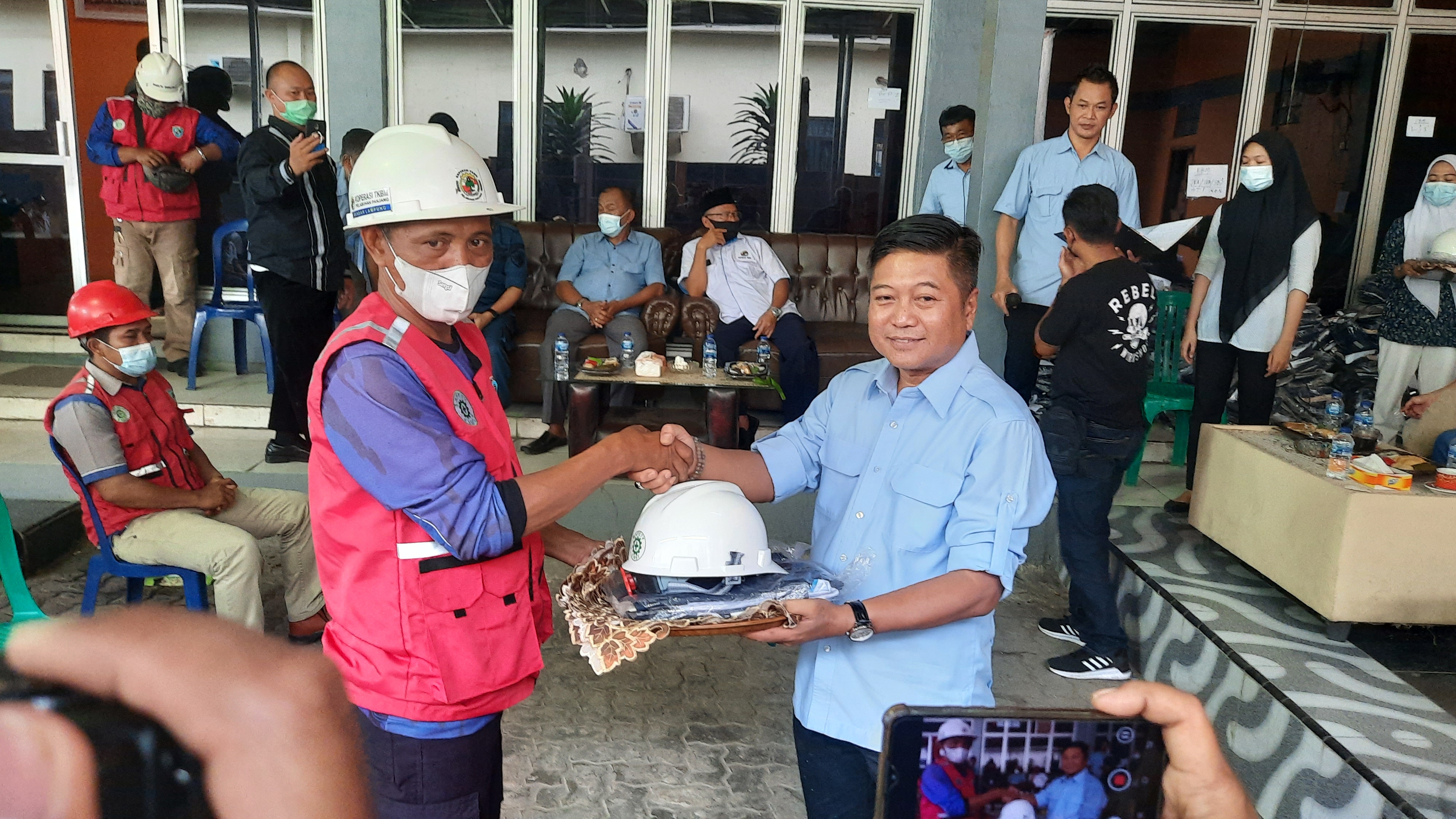 Buktikan Program Kerja, Koperasi TKBM Serahterimakan 42 Unit Rumah ke Anggota