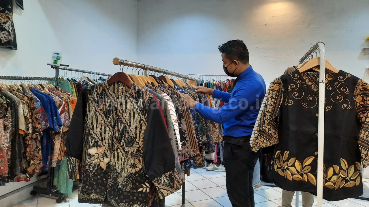 Ris Collection, Sediakan Berbagai Macam Model Batik