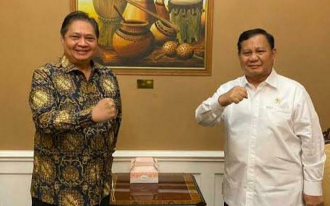 Natalius Pigai Sebut Hanya Prabowo dan Airlangga yang Pantas Maju di Pilpres 2024