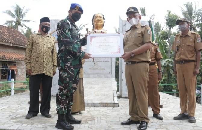 Denpom Kodam II/3 Lampung Karya Bhakti di Monumen Gajah Mada