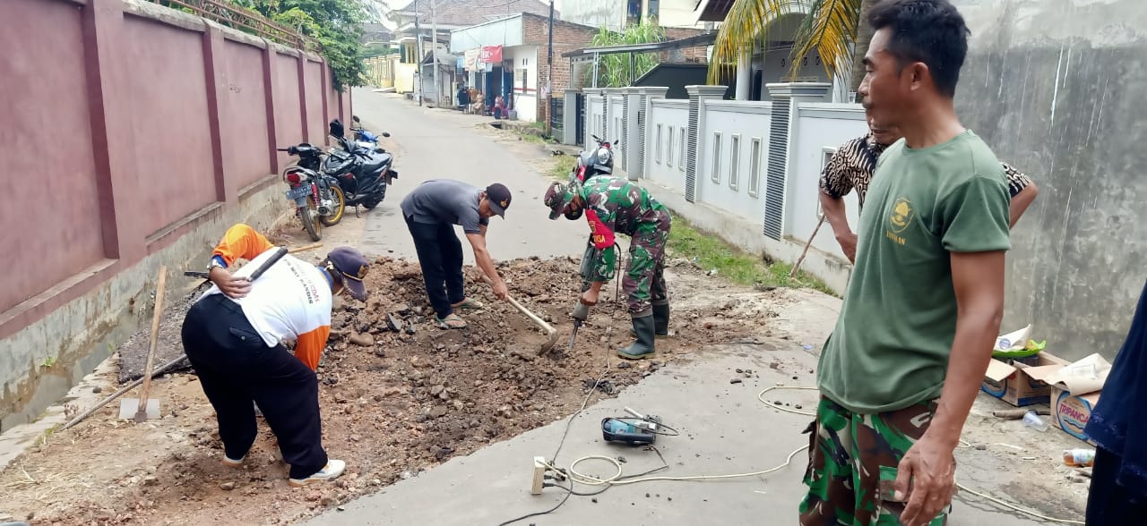 Satu Hari Satu Kebaikan oleh Personel Kodim 0410/KBL