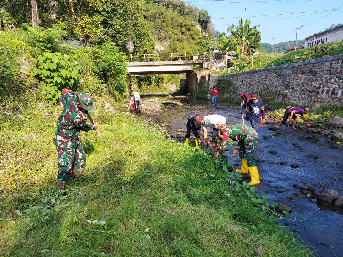 Personel Kodim 0410/KBL Laksanakan Gerebek Sungai