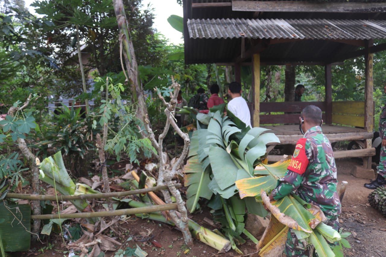 Karya Bhakti, Kodim 0410/KBL Bangun Pos Kamling