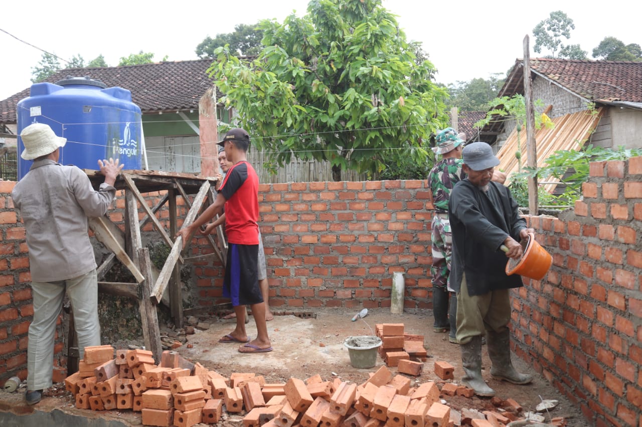 Karya Bhakti, Kodim 0410/KBL Rehab Gedung Penyimpanan Masjid