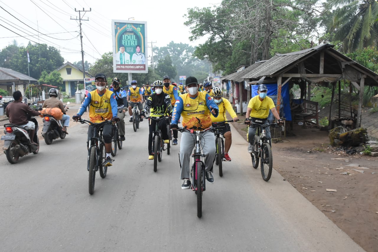 Wabup Lamtim Gowes Bareng Komunitas Sepeda Sekampung
