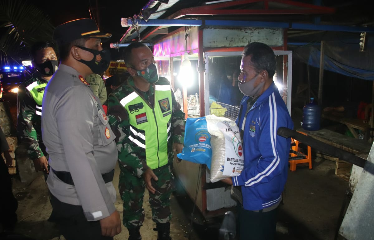 Patroli Skala Besar, Kapolres Borong Gorengan