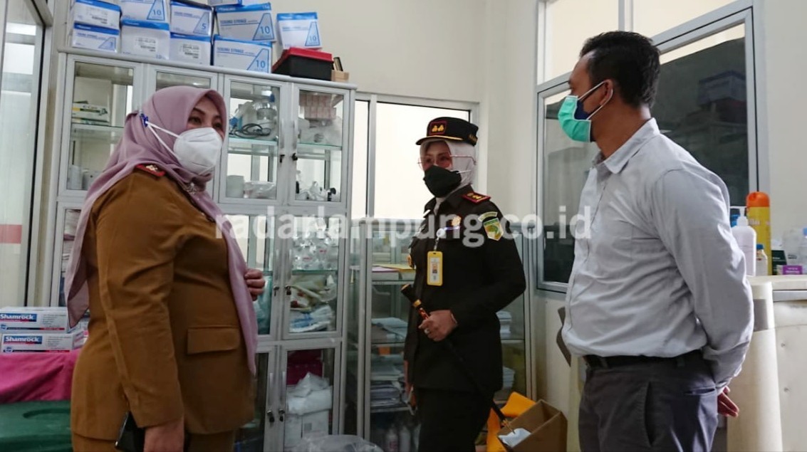 Kejari Lamsel Cek RSUD Bob Bazar, Tiga Obat Covid-19 Langka