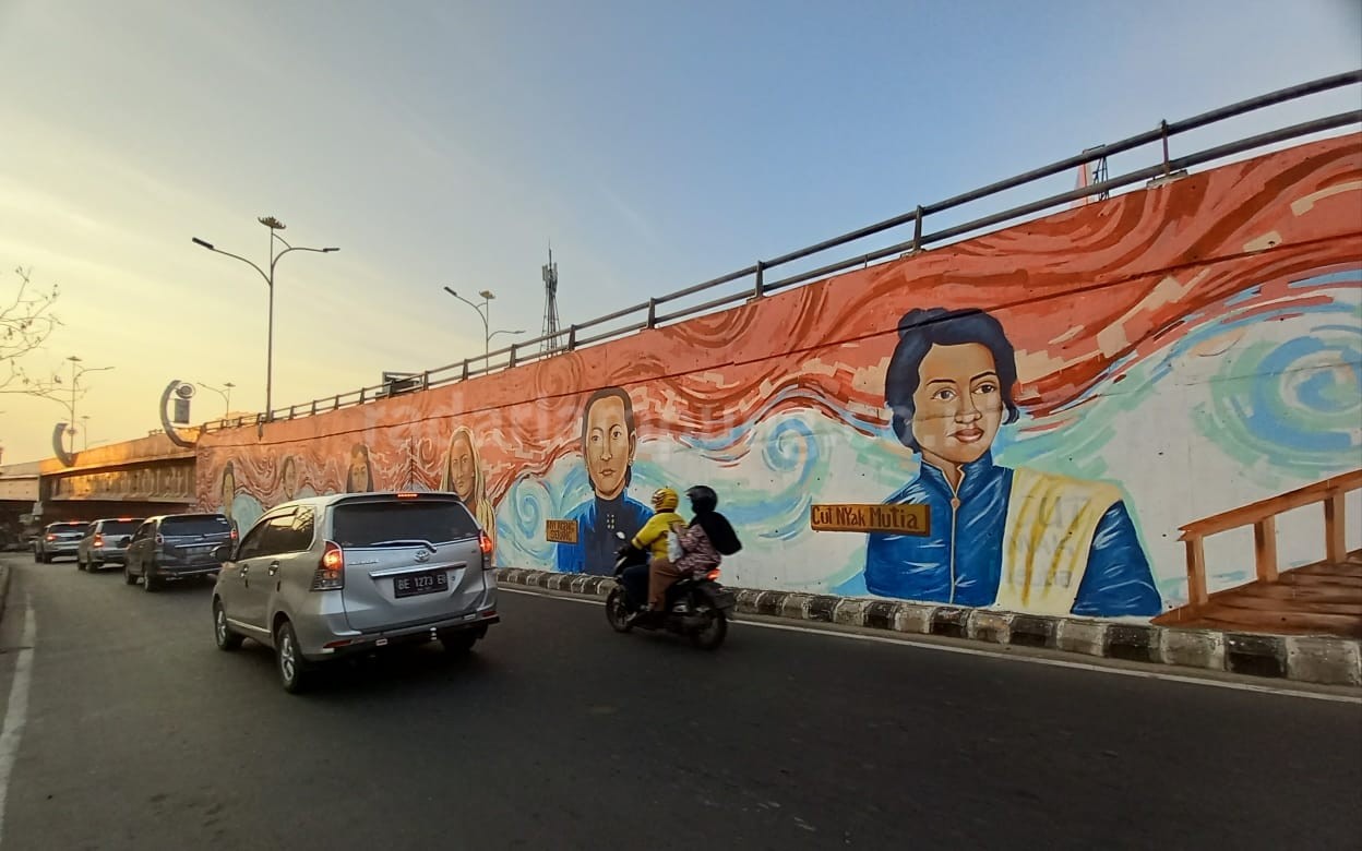 Pelukisan Mural Flyover MBK Mandek?